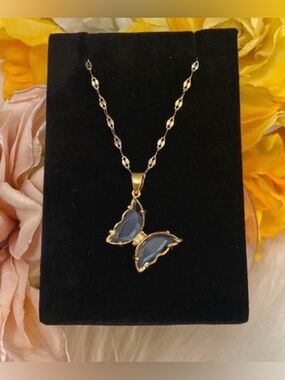 Butterfly Pendant Necklace Butterfly Crystal With Diamond Cut Gold Chain NEW!